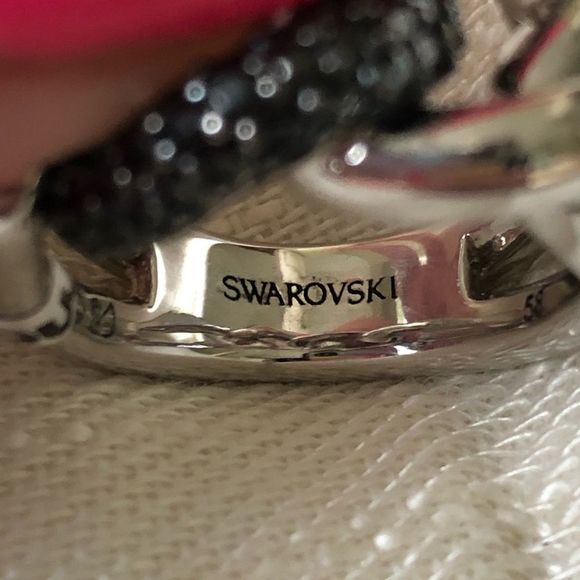 NWT Swarovski Sterling Silver and Black Crystal Link Ring - Picture 13 of 13